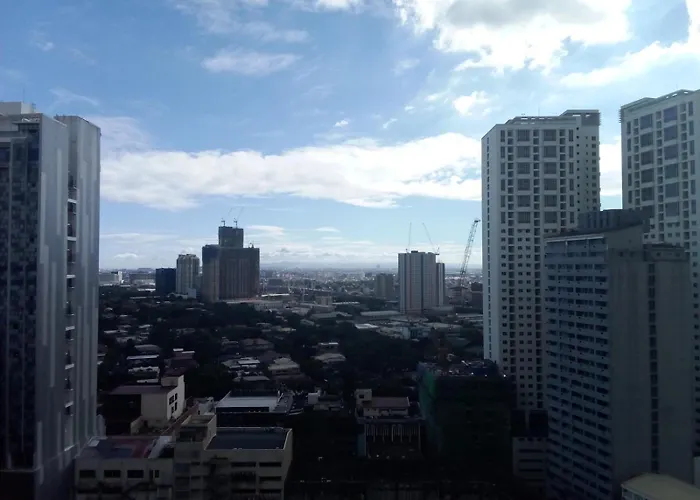 Kl Tower Makati By Ph Staycation Apartment *