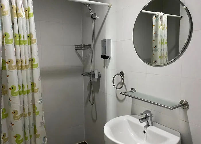 Kl Tower Makati By Ph Staycation Apartment *