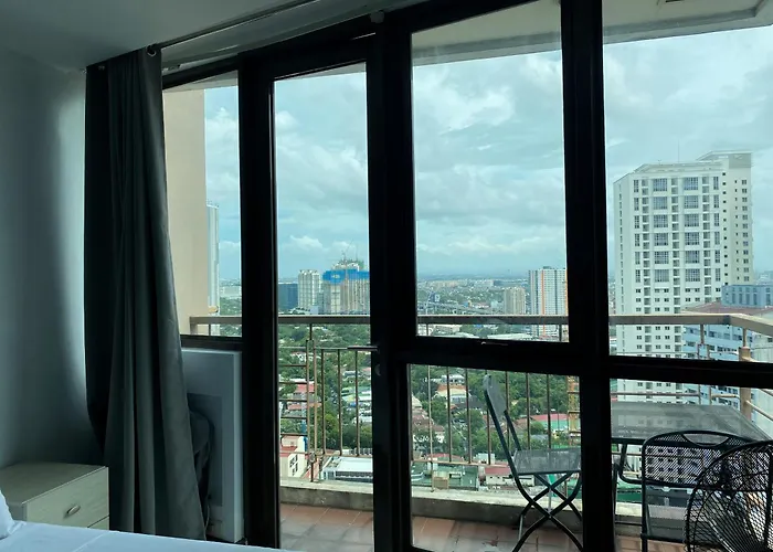 Kl Tower Makati By Ph Staycation Apartment *
