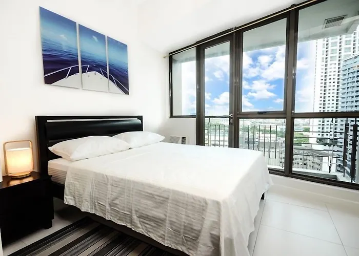 Kl Tower Makati By Ph Staycation Apartment *