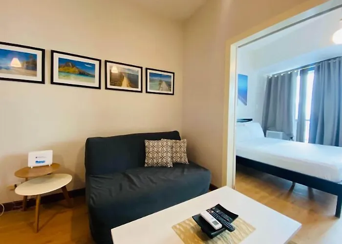 Kl Tower Makati By Ph Staycation Apartment Manila